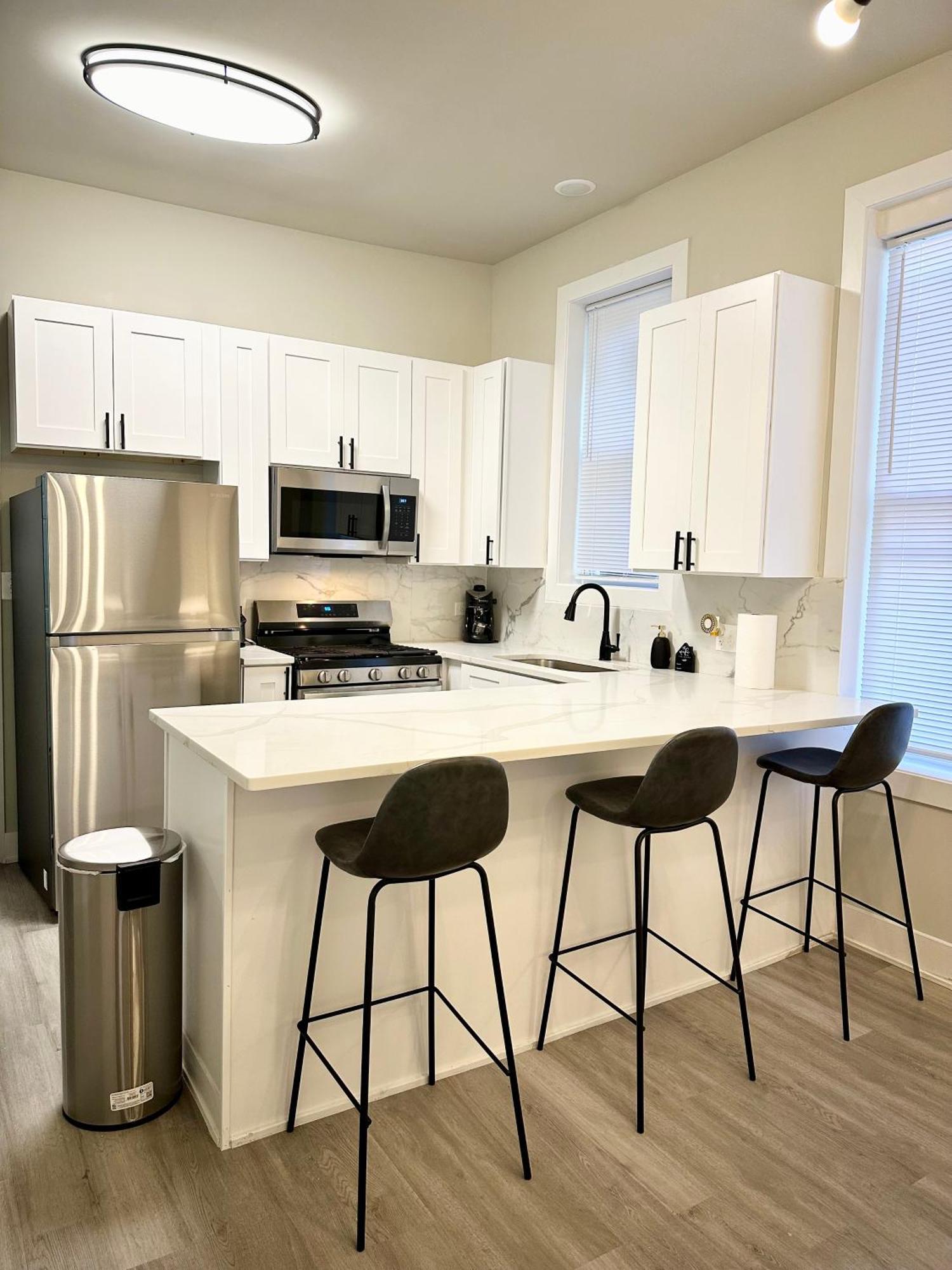 Smart - Pristine 3bd Oasis In #1r Chicago